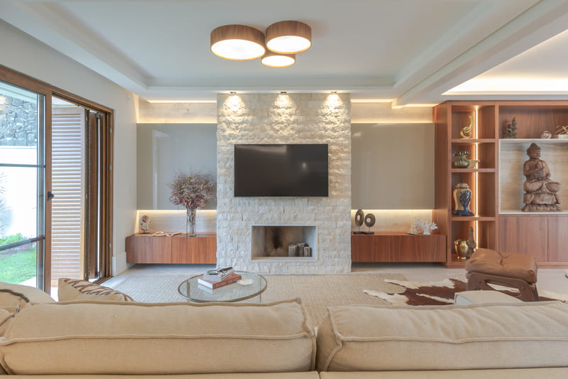 Living room decorated with LED strips and Accord plafons.