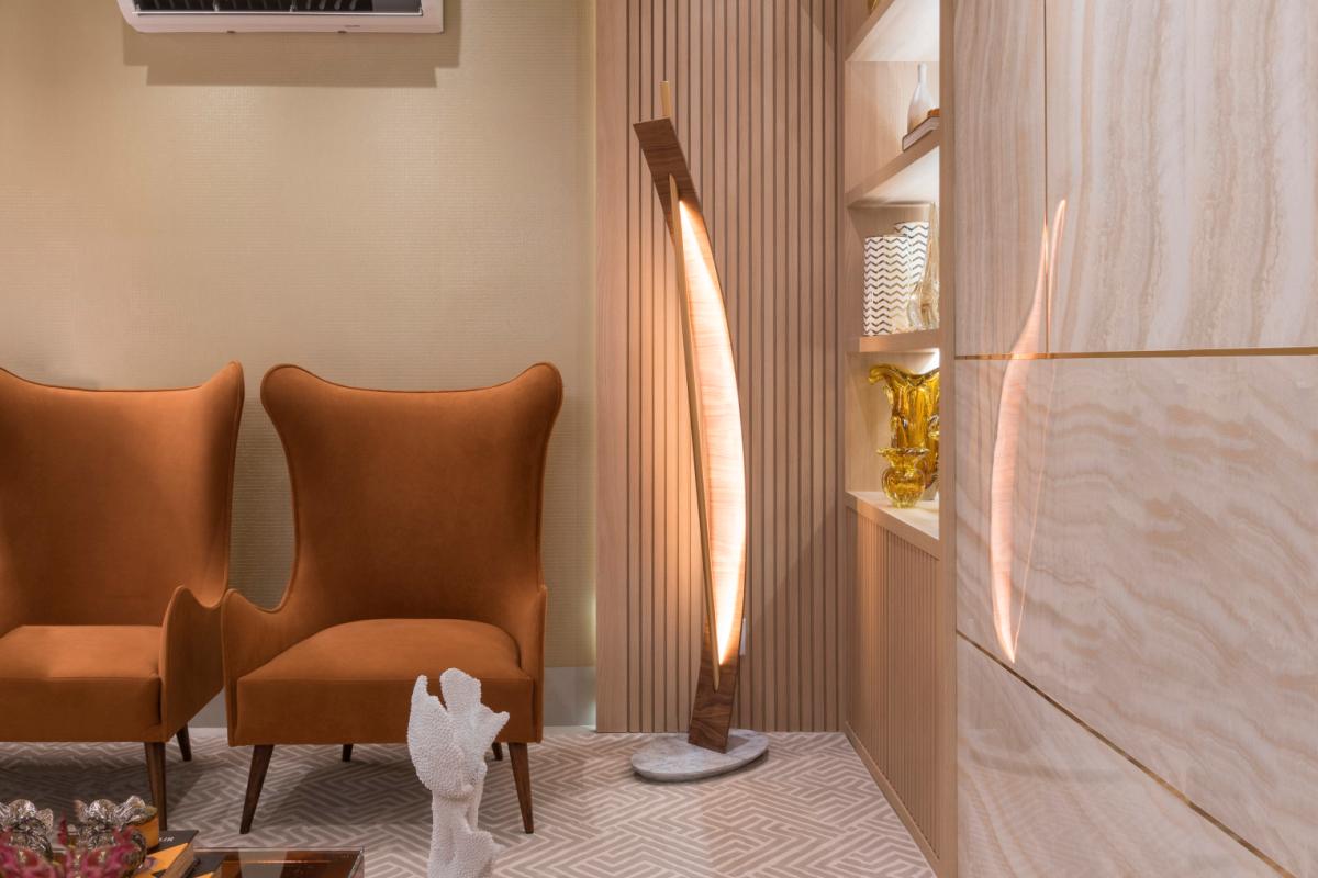 Floor lamp: how to harmonize with other elements